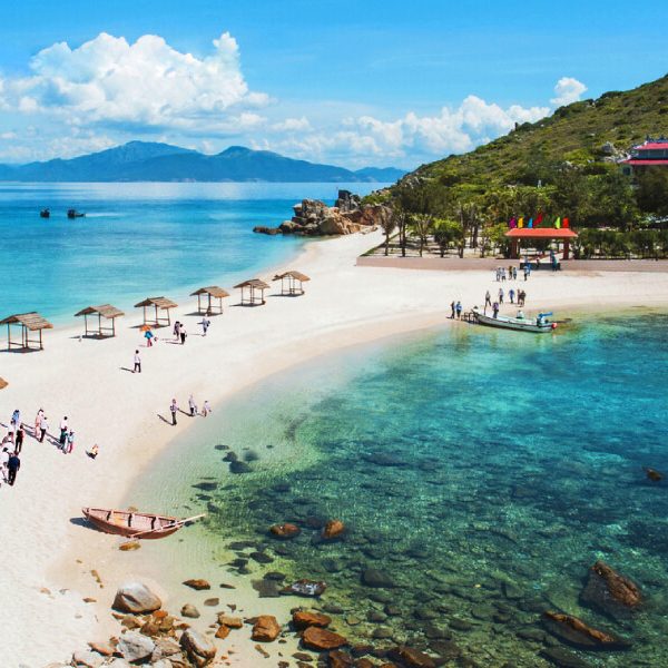 Nha Trang beach - Vietnam local tour operator