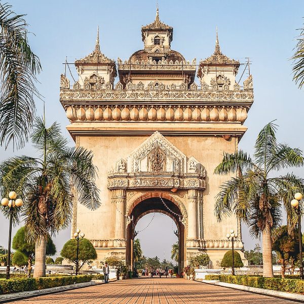 Patuxay Monument - Vietnam tour packages