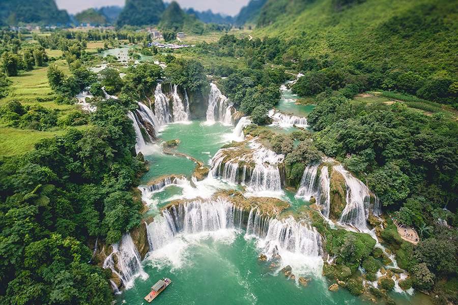 Ban Gioc Waterfall - Largest Waterfalls in Southeast Asia