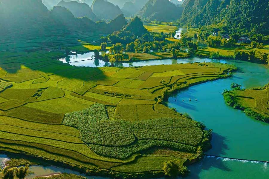 Phong Nam Valley - Ba Be Tours